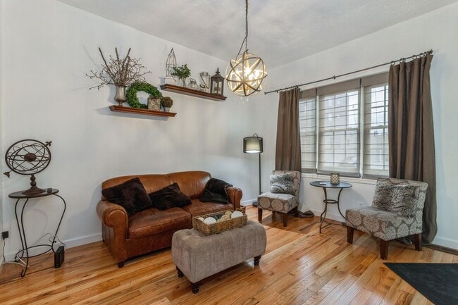 Photo - 2459 N Clybourn Ave Unit 1FRONT