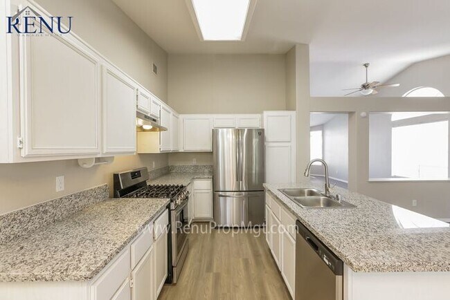 Photo - AVAILABLE NOW!! NO APP FEE!!