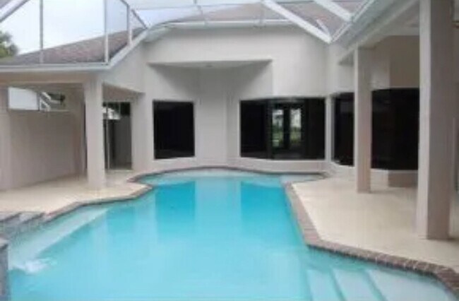 Photo - Spacious Renovated 3BR Home with Bonus Living Space in Desirable NE Ocala
