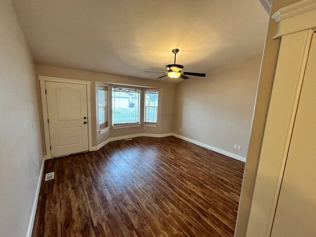 Photo - 1432 Falcon Dr