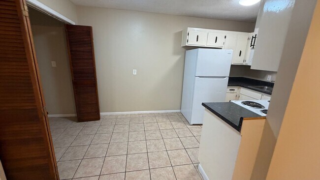 600 N Bob Little Rd Unidad 600 Bob Little Road unit 8