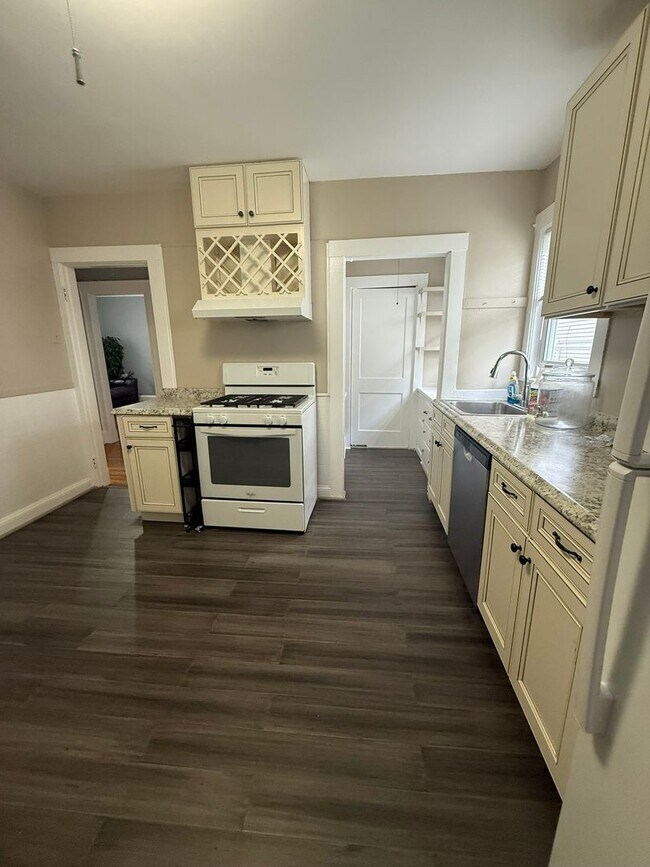 34 Matchett St