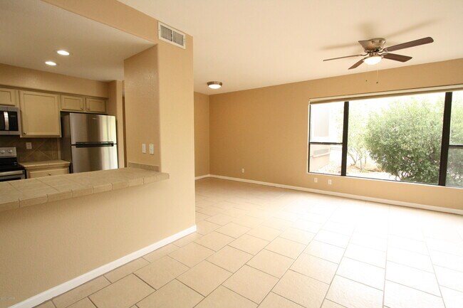 6655 N Canyon Crest Dr Unit 25102