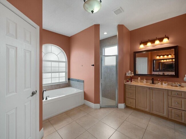 Photo - 1371 SW Halford Ave