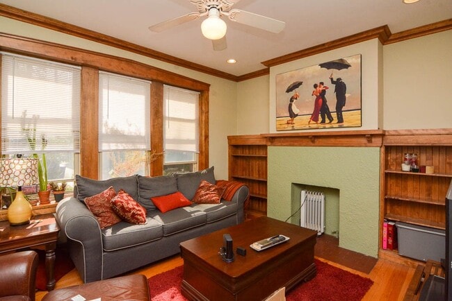 Building Photo - 1250 W Rosedale Ave Unit G02C