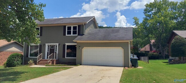 Building Photo - 13031 Camelot Dr SE Rental