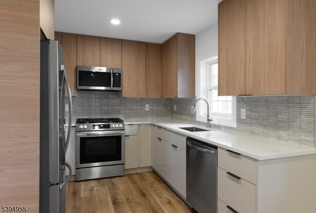 Photo - 42 Church St