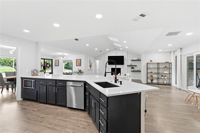 Building Photo - 412 E Northgate Dr