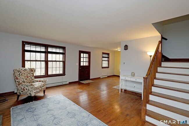 Photo - 380 Newtown Turnpike