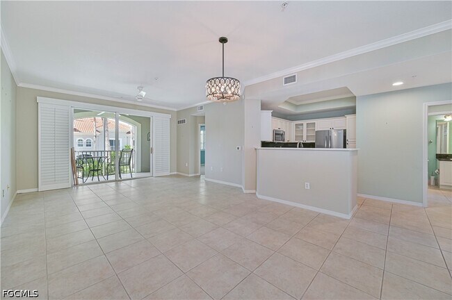 8561 Evernia Ct Unidad 203