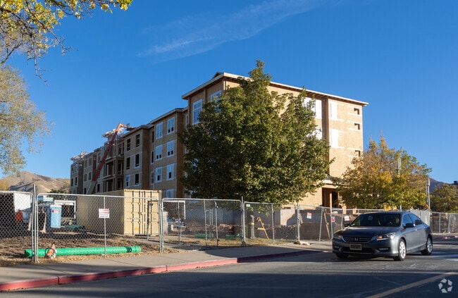 Building Photo - Ivory University House