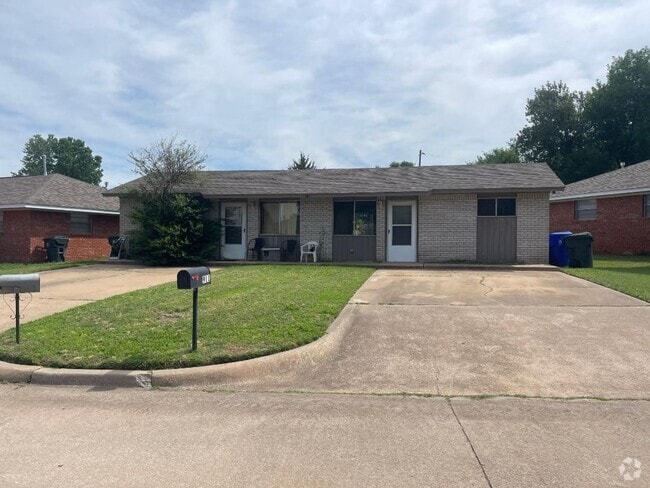 Building Photo - Adorable 1 bedroom 1 bathroom Duplex For Rent Rental