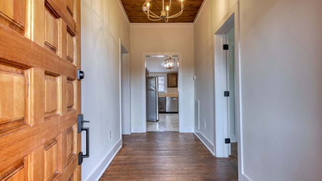 Photo - 11 N McLin St SW