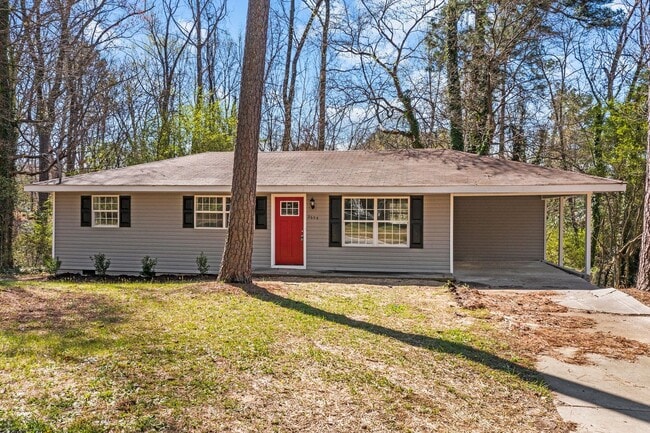 Building Photo - Charming Ranch