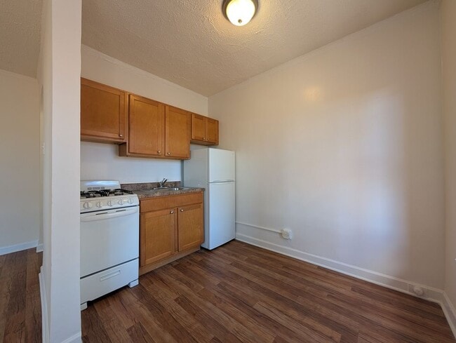 Photo - 5417 N Kenmore Ave Unit 212