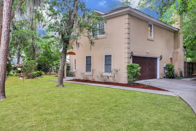 Photo - 123 Companion Way