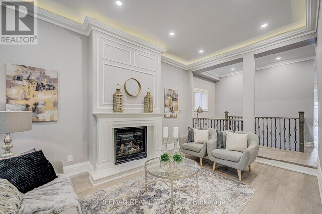 Photo - 916 Manning Ave