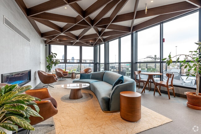 Sky Lounge