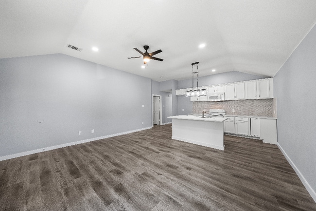 Photo - 417 Cleaves St