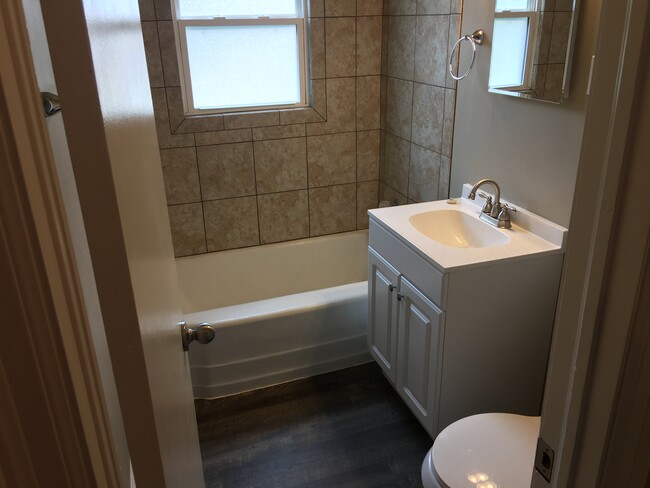 Photo - 1030 W Boyd St