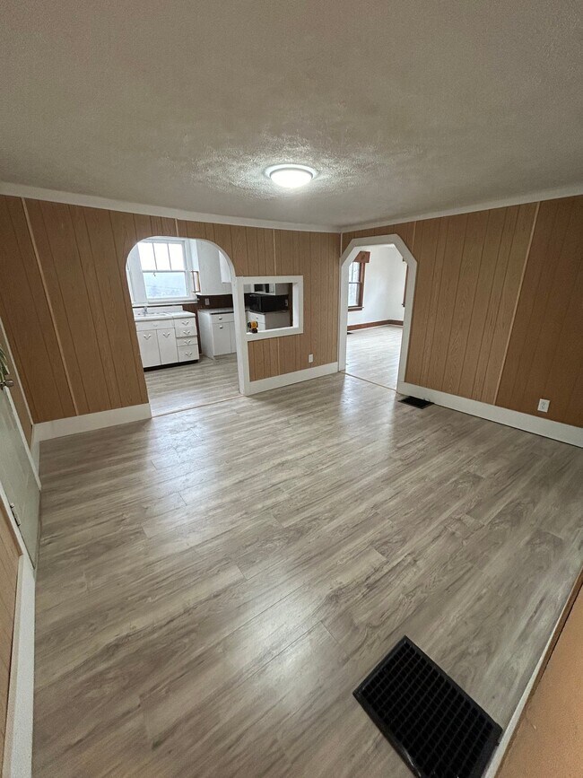 Photo - 1341 Sassafrass St