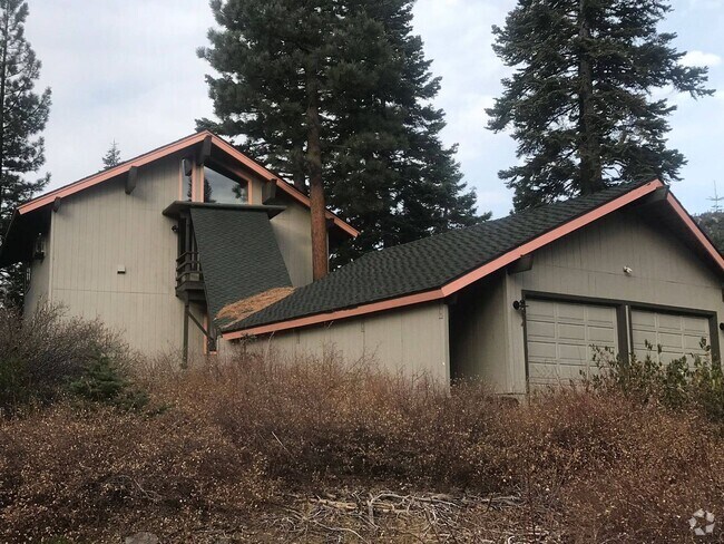 Building Photo - Fully Furnished Incline Home