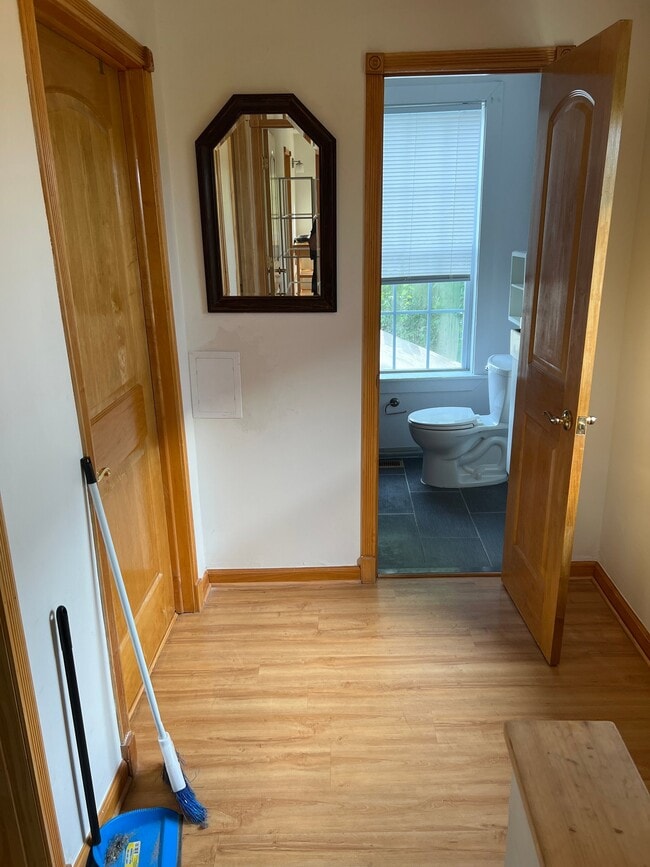 Photo - 2418 Perry St