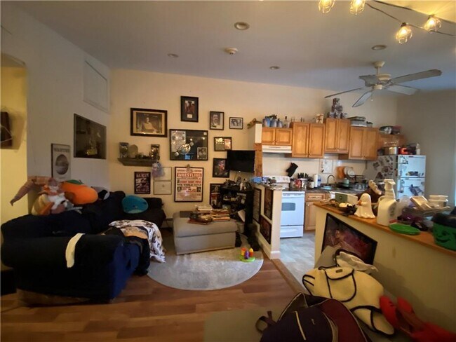 Photo - 16 Clearview Ave Unit B