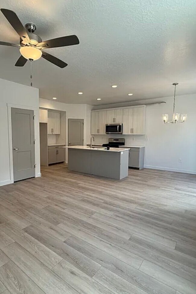 Brand New unit! - Brand New unit! House