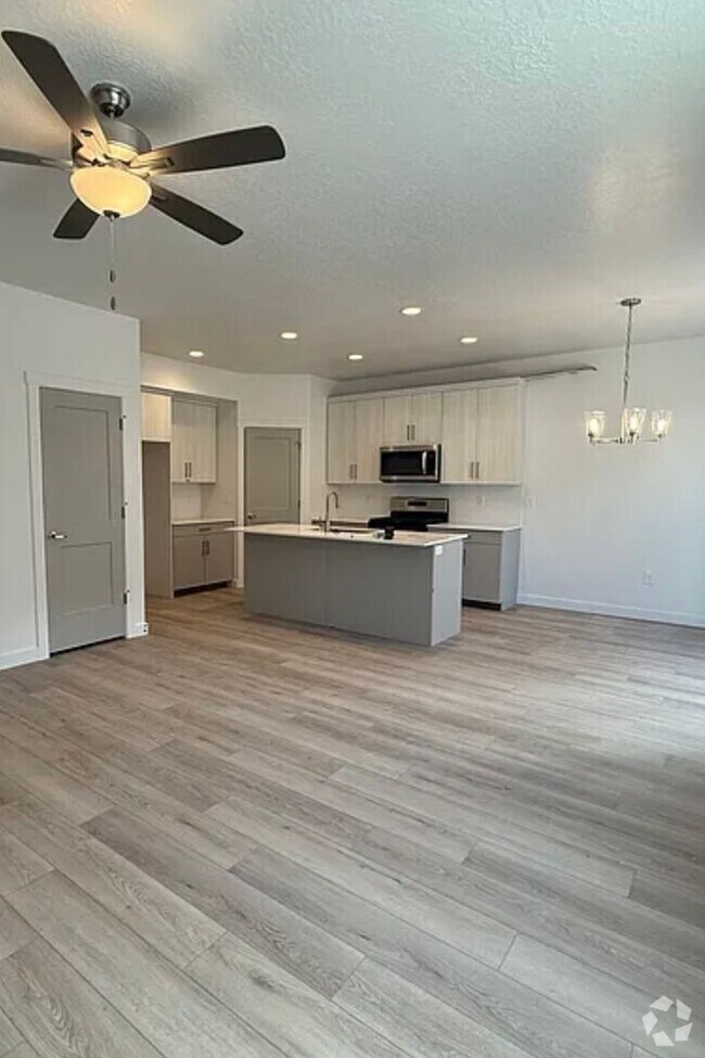 Building Photo - Brand New unit! Rental