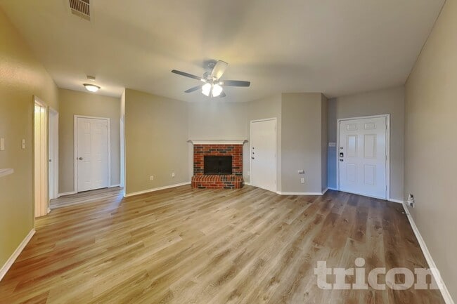 Photo - 1320 Cleardale Dr