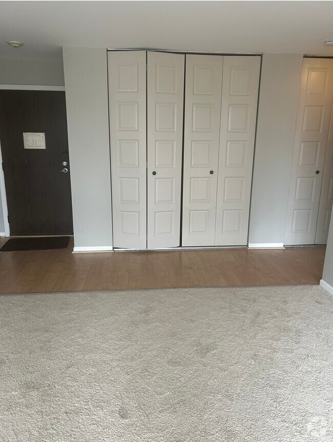Building Photo - 4731 Saint Joseph Creek Rd Unit 2G Rental