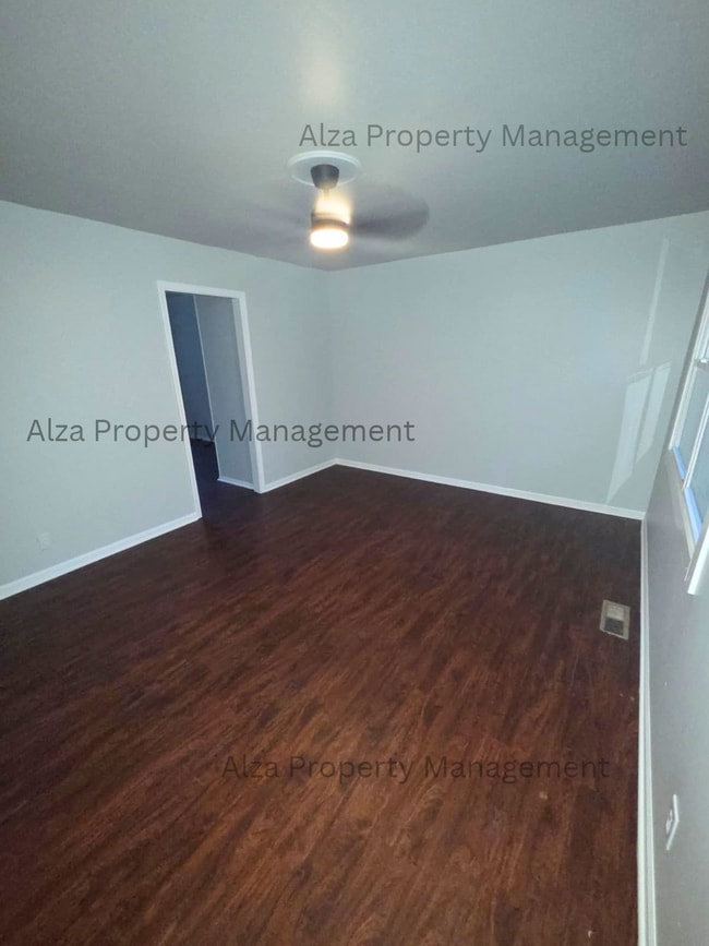 Photo - 218 Healy Ave