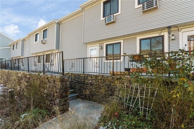Building Photo - 66 Girard Ave Unit 417 Rental