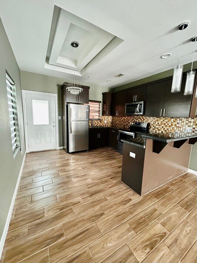 3605 Hawthorne Ave Unit 2