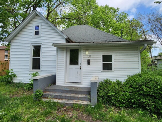 Spacious 3-Bedroom, 1-Bathroom Home AVAILA... - Spacious 3-Bedroom, 1-Bathroom Home AVAILA...