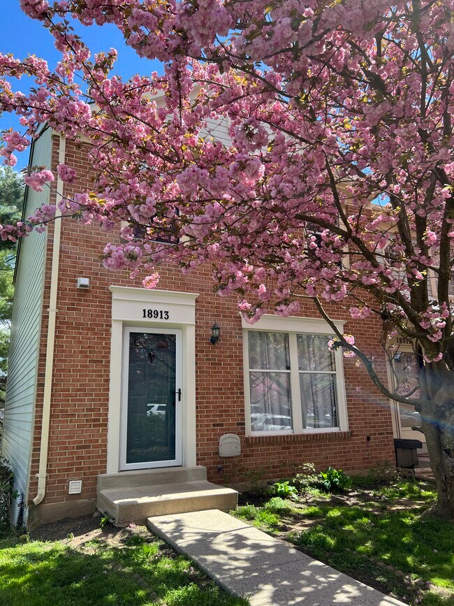 Photo - 18913 Piney Point Pl Townhome