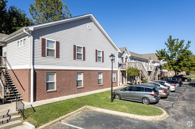 Woods Of Glen Hill Manor