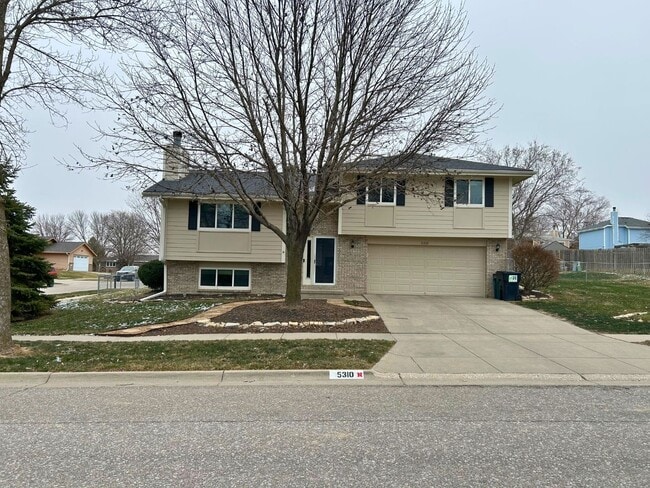 Photo - 5310 S 78th St