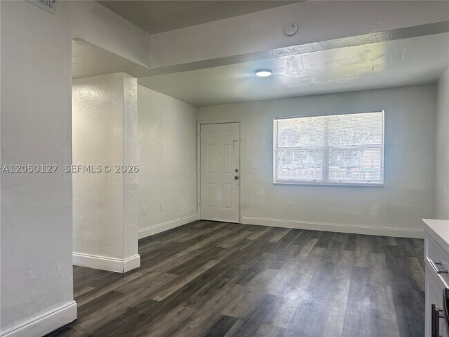 Photo - 1545 NW 8th St Unit 105