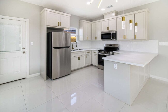 Photo - What an amazing apartment in Mission!!! Luxury apartment for Rent