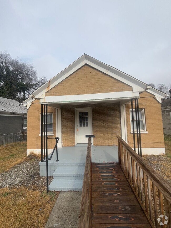 Building Photo - Single Level 3 Bedroom House