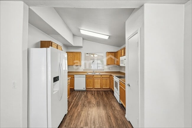 Photo - 1505 S 81st Dr