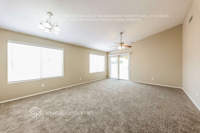 Photo - 2122 S 114th Ave