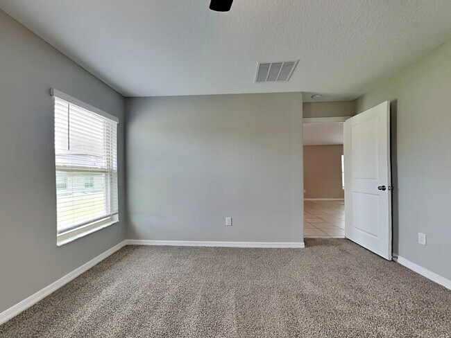 Photo - 1615 Blue Rose Dr