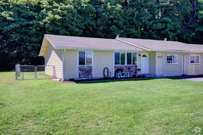 Building Photo - Wilson Duplex Unit A Rental