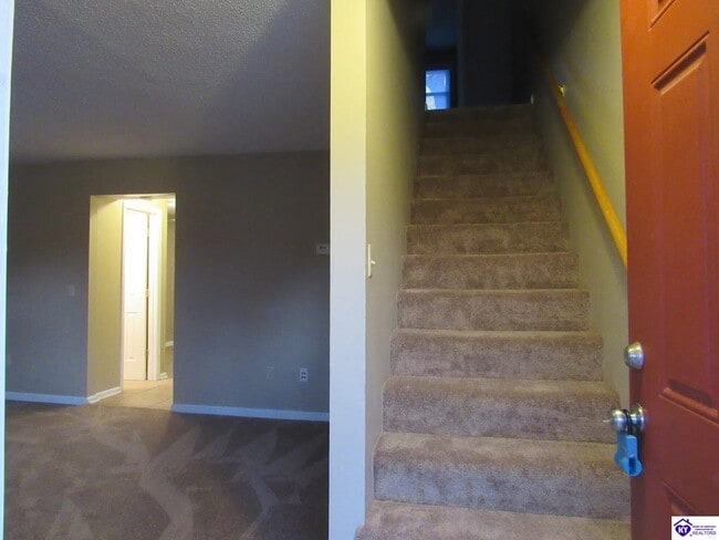 Photo - 300 Berkley Ct