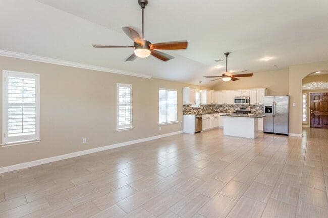 Photo - 226 Village Crest Dr