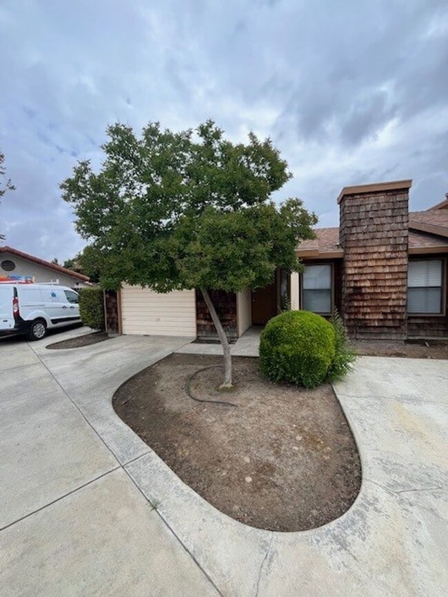 Photo - 4346 W Douglas Ave