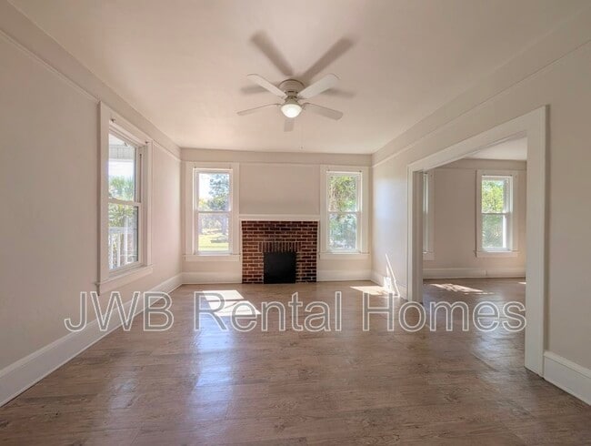 Photo - 6618 Avalon St